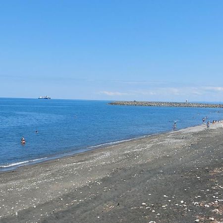 Hotel Ergo Batumi Kültér fotó