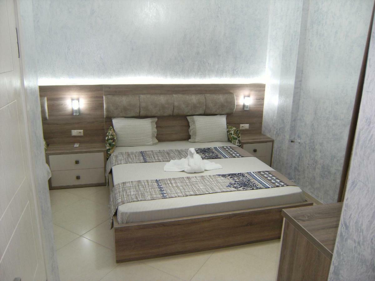 Hotel Ergo Batumi Kültér fotó